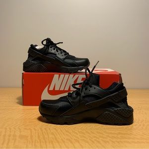 Brand NEW❗️Nike Air Huarache-Black❗️
